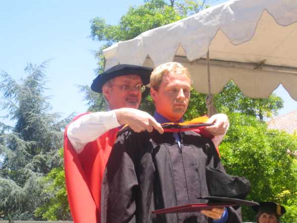 Grad 041.jpg 6/18/2006 5:58:22 PM